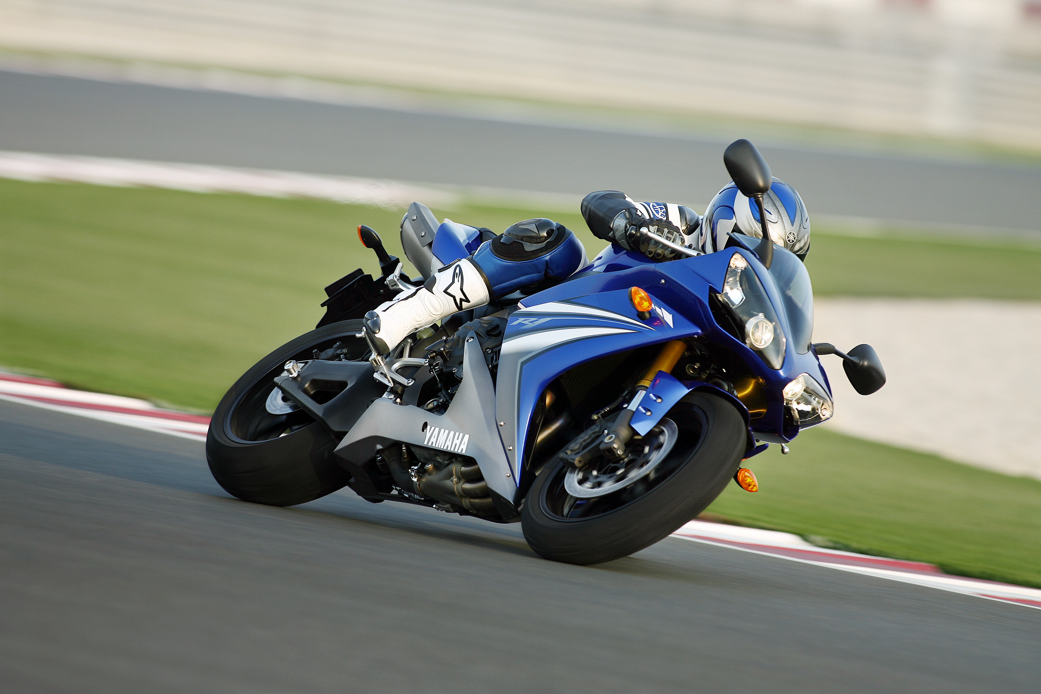 Iconic EU products - 2007 R1 - Yamaha Motor
