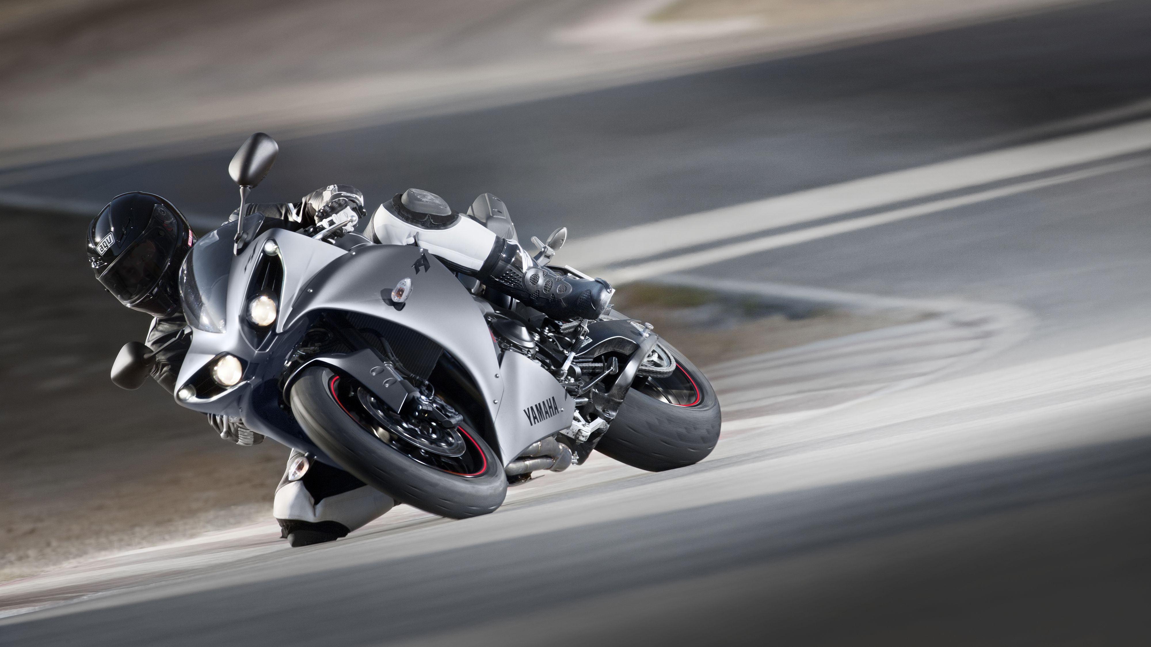 Iconic EU products - 2012 R1 - Yamaha Motor