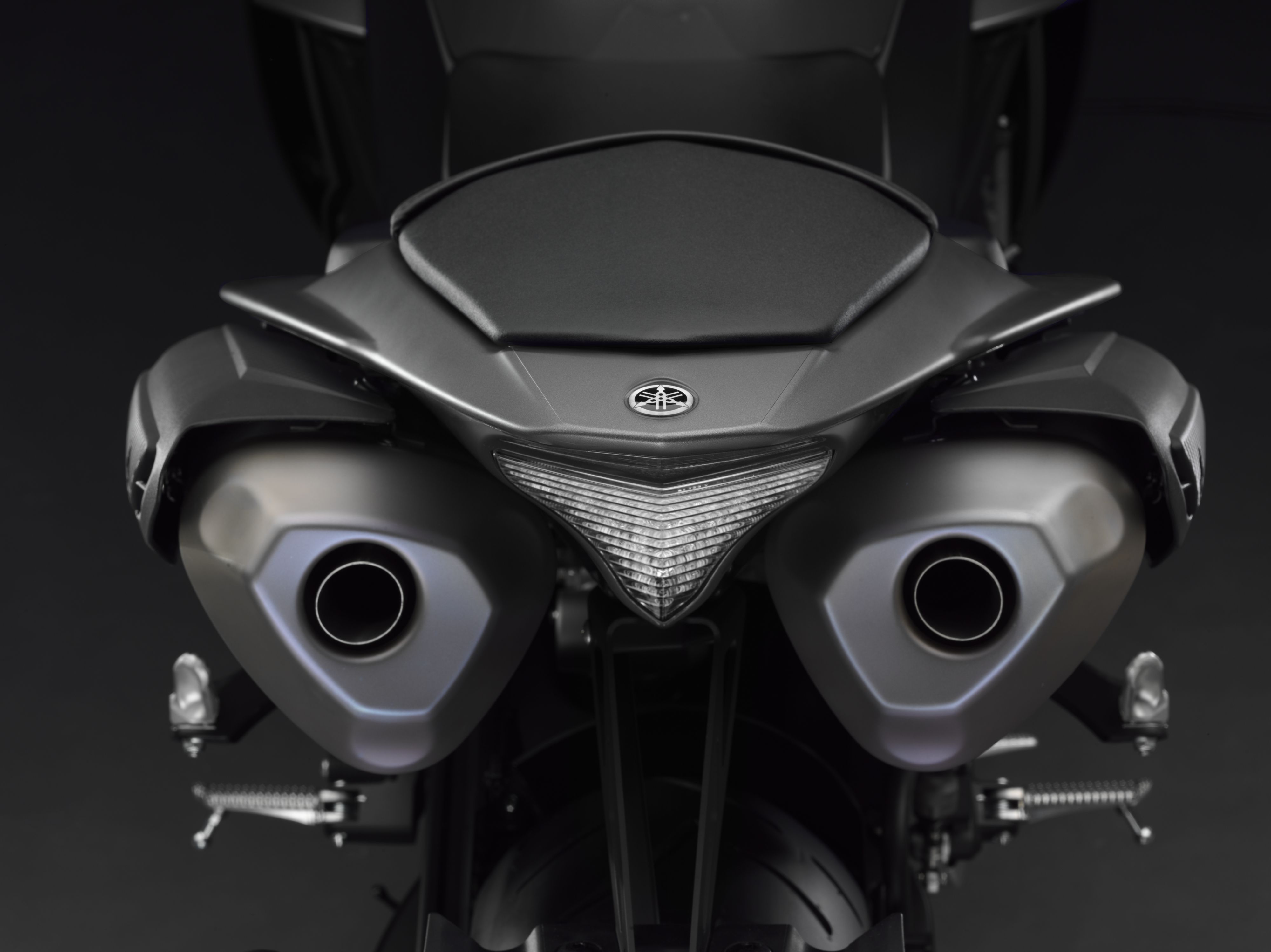 Iconic EU products - 2012 R1 - Yamaha Motor
