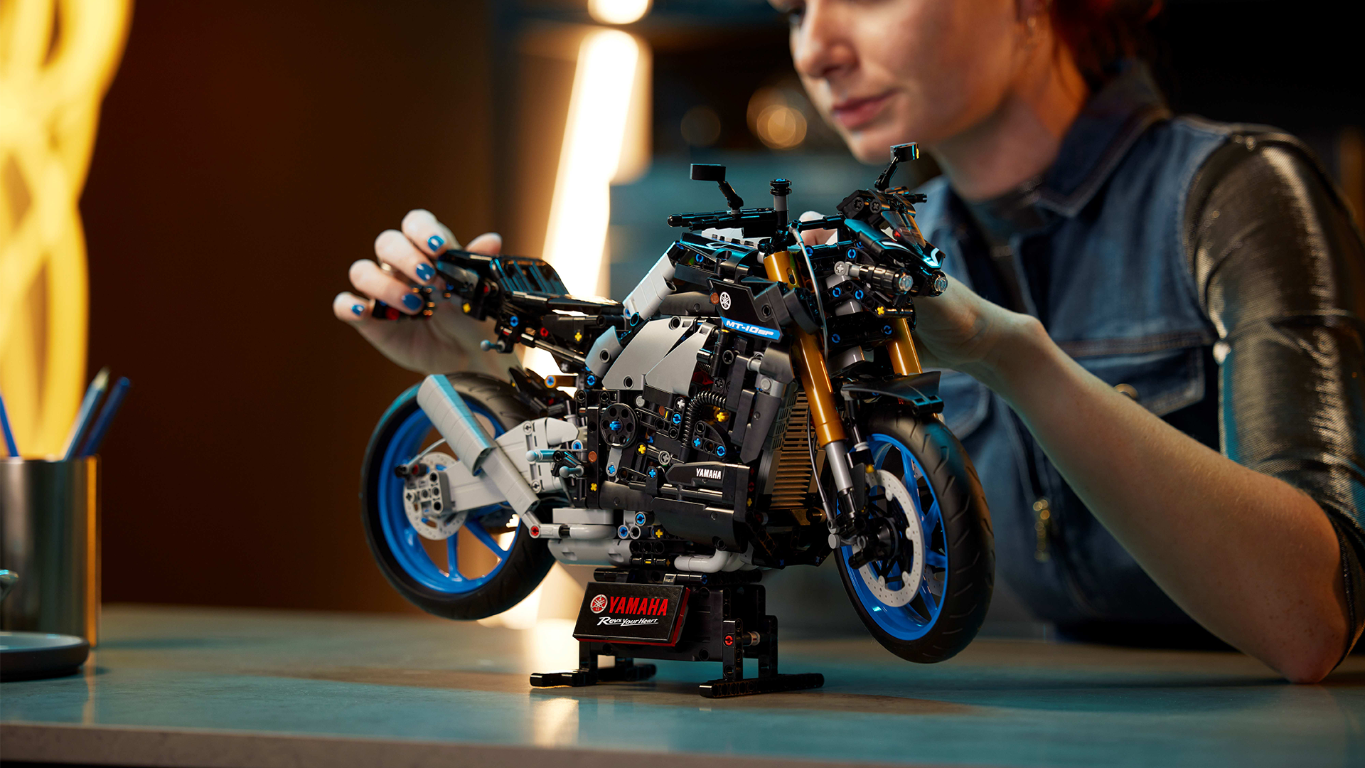 LEGO® Technic™ MT-10 SP - Yamaha Motor