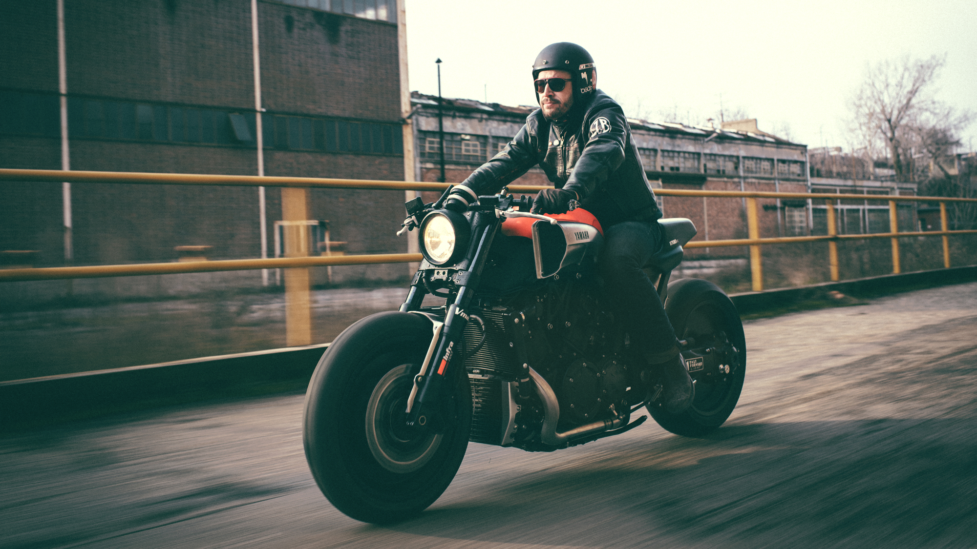Vmax bobber outlet