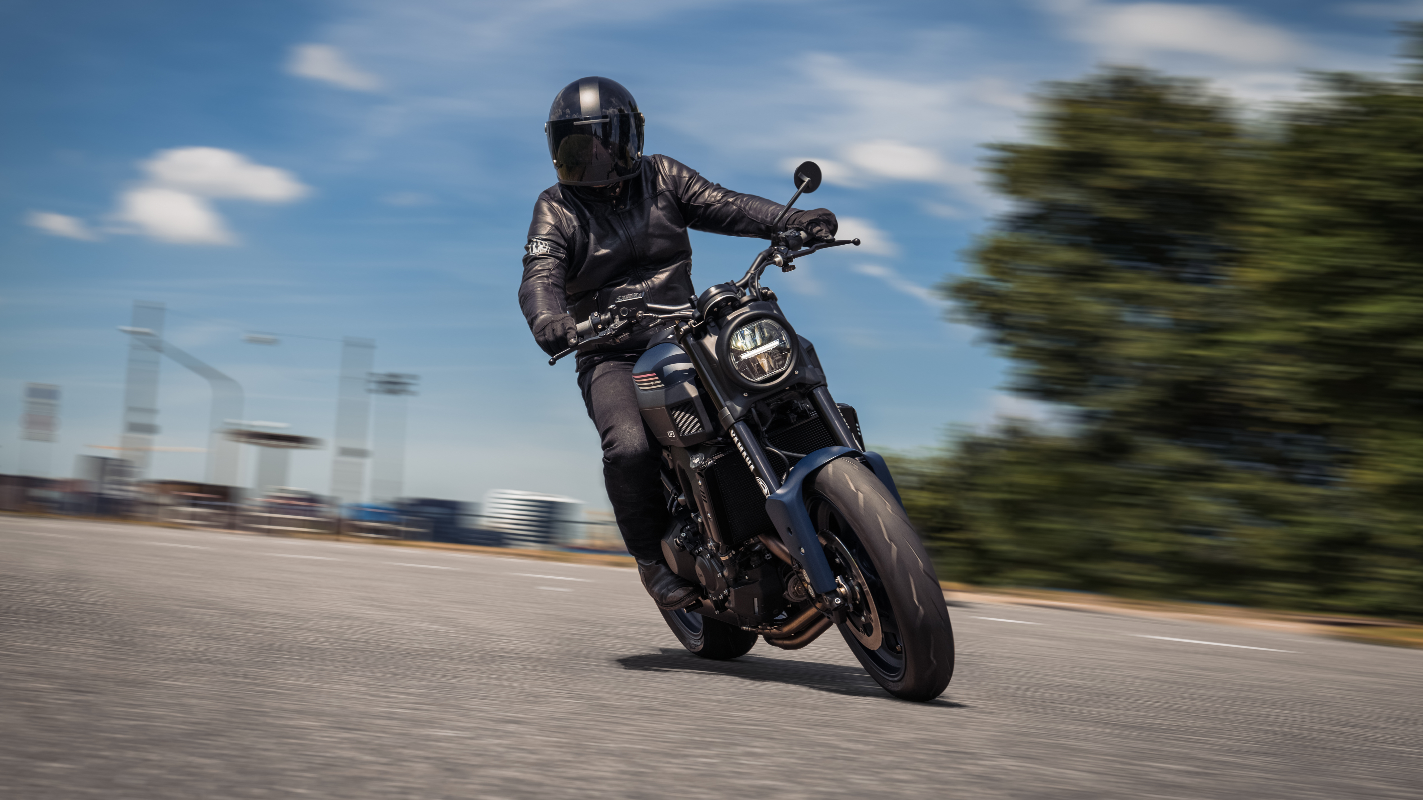 XSR900
