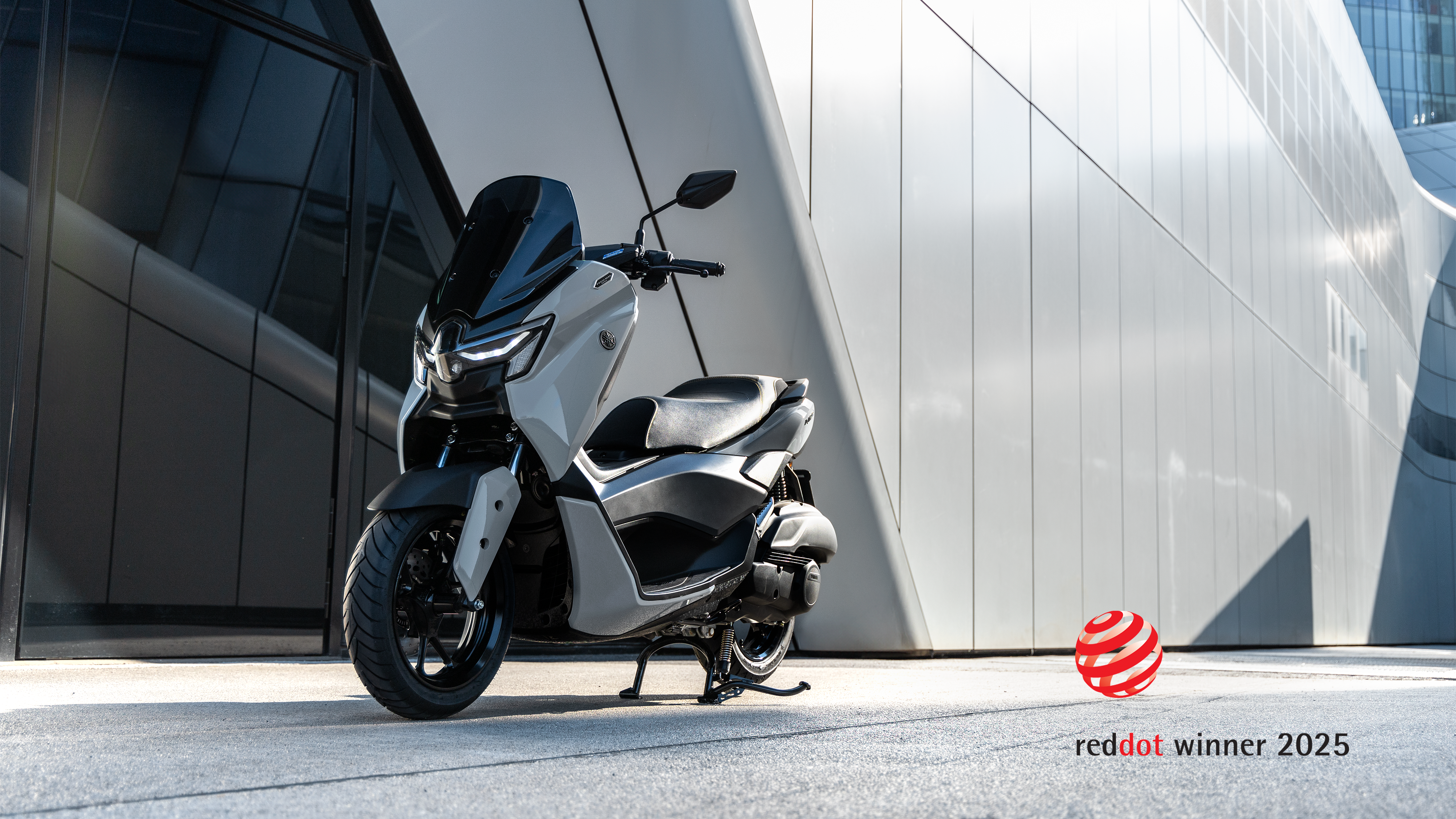 NMAX 125 Tech MAX wins Red Dot Award - Yamaha Motor