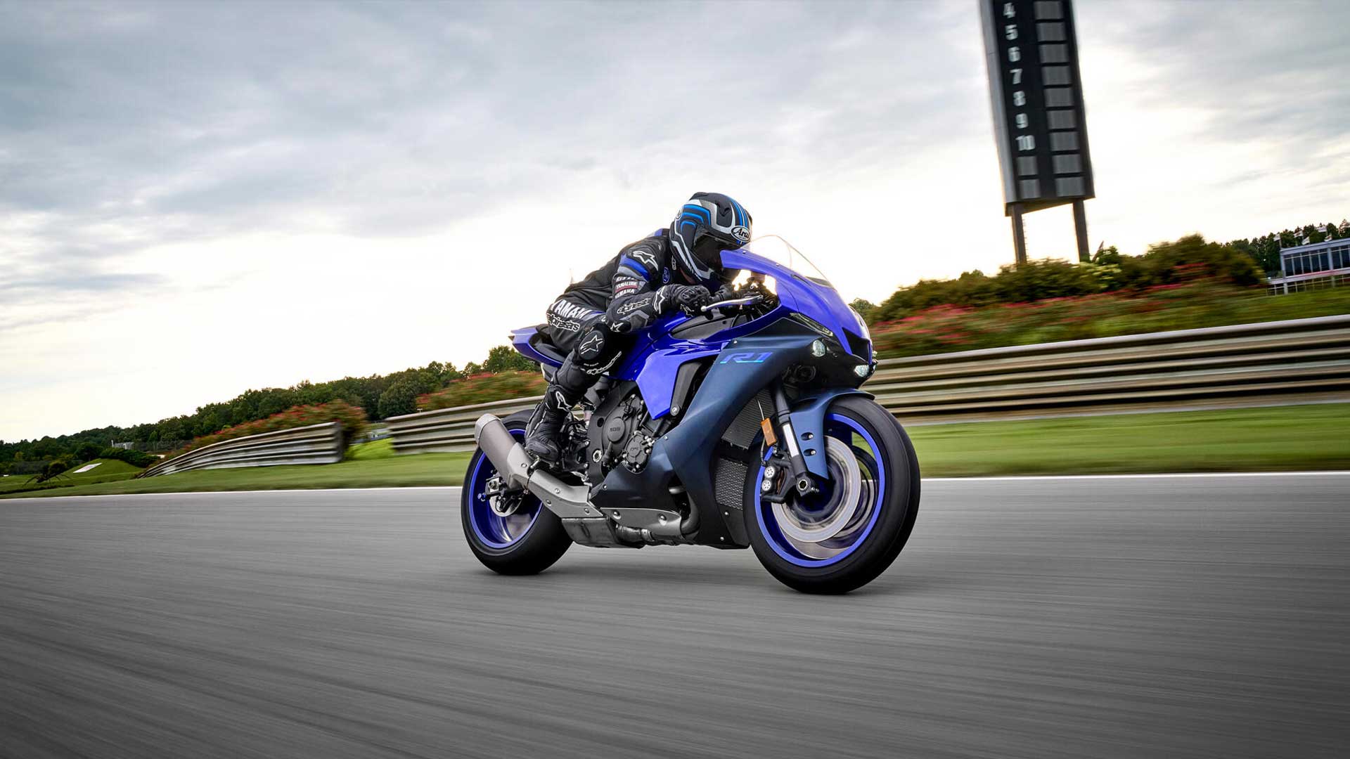 https://www.yamaha-motor.eu/content/dam/yme/ch/hostettler-ag/experience/events/trackdays/yamaha-fun-day/Yamaha-Fun-Day_R1-2022.jpg