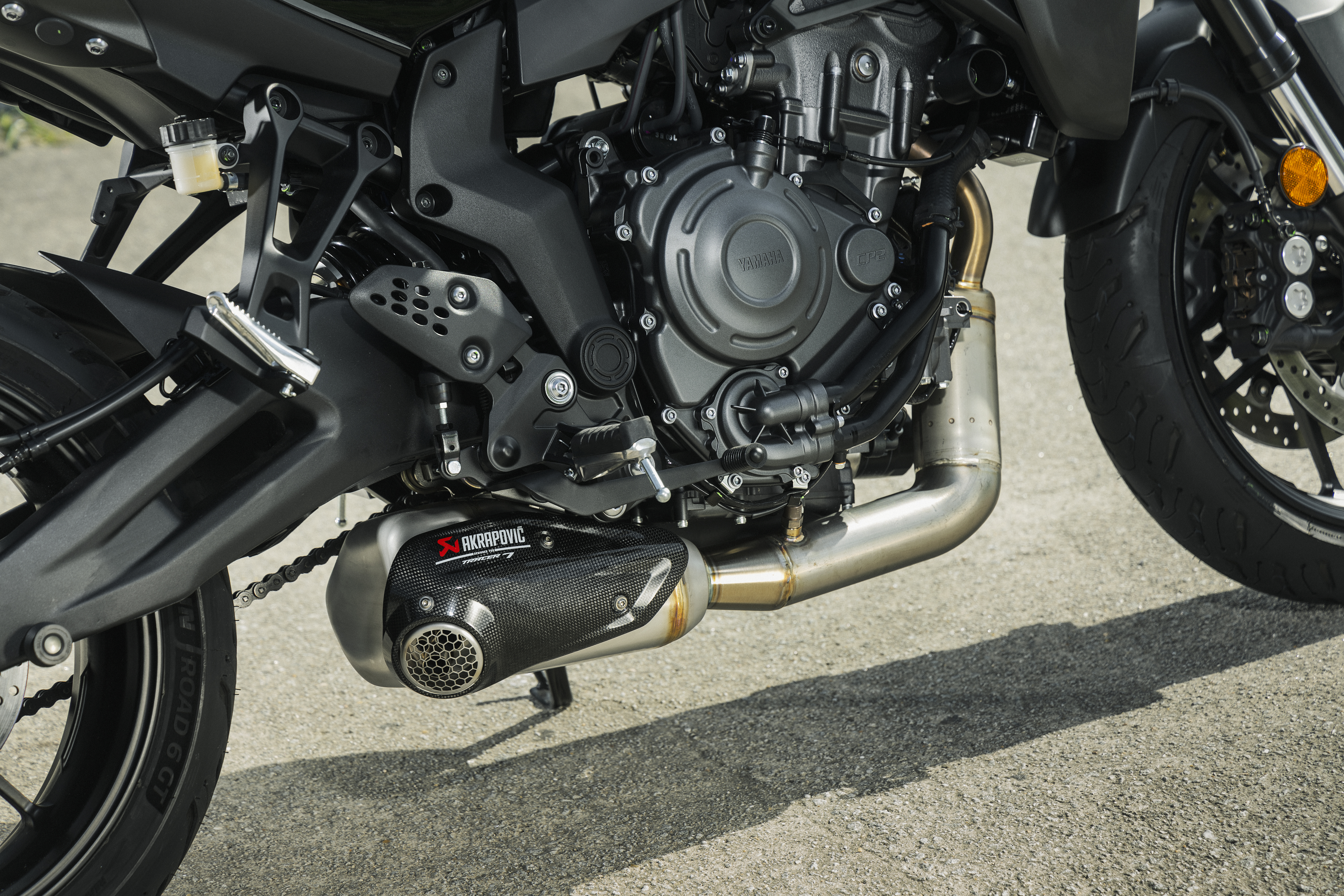 TRACER Spätsommer Deal Akrapovič-Auspuff