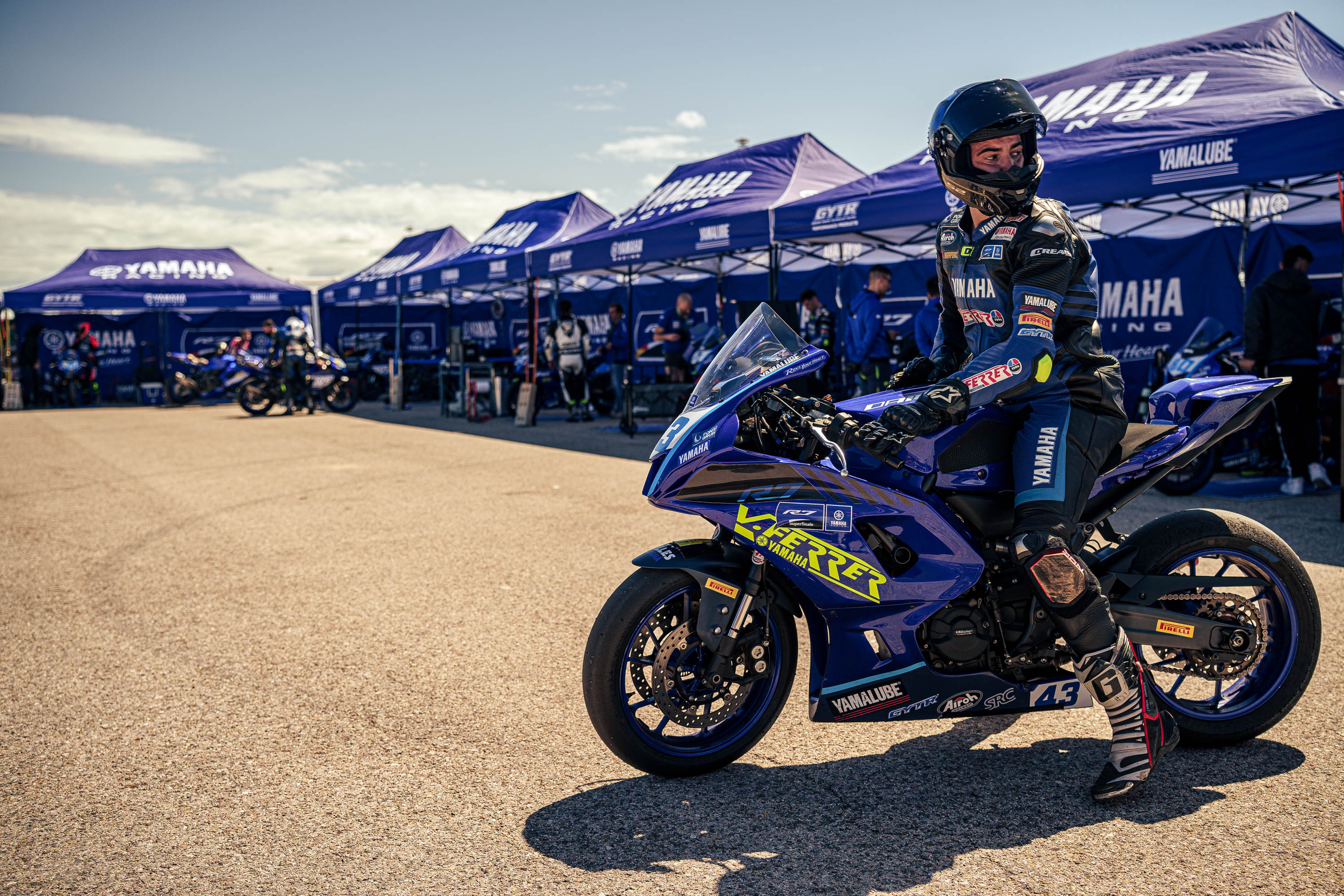 La R7 Cup 2024 calienta motores con dos jornadas de test Yamaha Motor