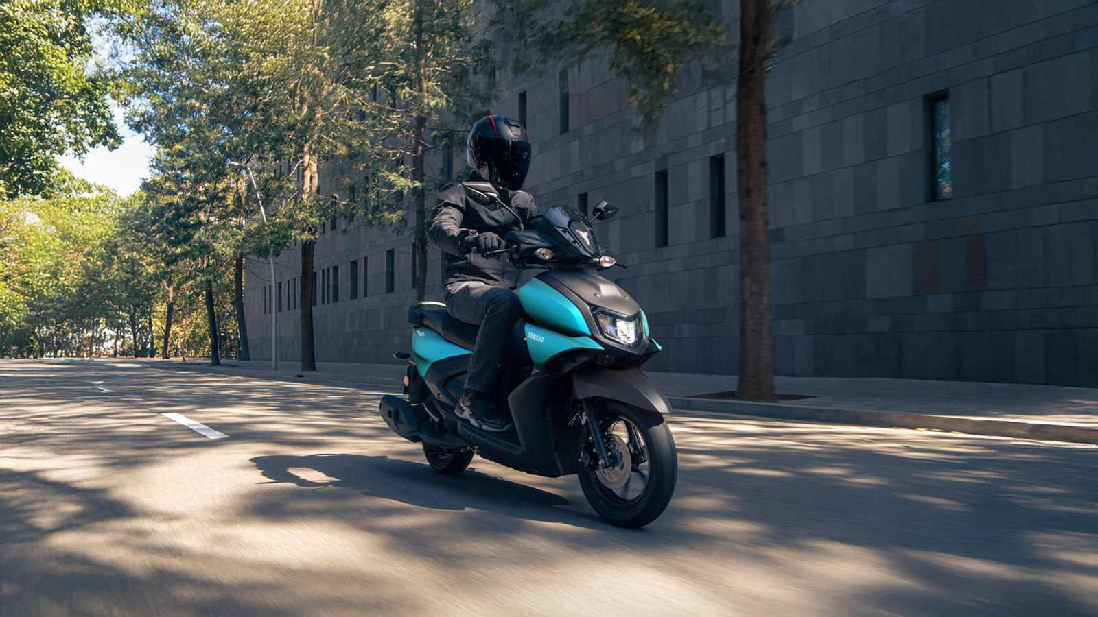 Nueva Gama De Scooters Y Motocicletas 2025 Yamaha Motor P9